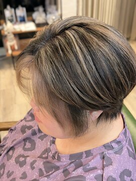 ヘアー イシス(Hair isis) ショートボブ