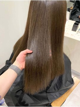 ソヨン 心斎橋店(SOYON) ブリーチなしオリーブベージュカラー