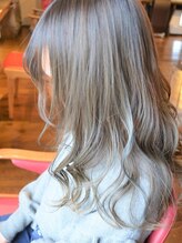 ピースリーヘア バイ カーサ(peathree.hair by CASA)