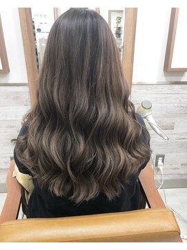 グレープ バイン(GRAPE VINE) ハイライトグレージュ♪20代30代【Grape vine 新小岩】