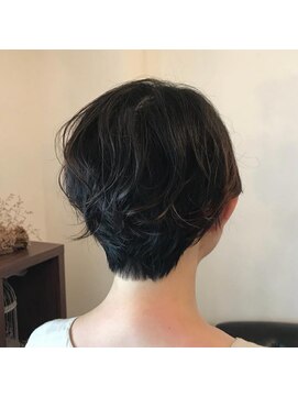 キュキュラ(CuCuLa) カールナチュラル大人ショート♪