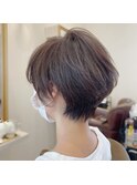 首ラインがきれいに見えるショートスタイル