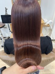 プレミアム髪質改善トリートメントとレッド系ヘアカラー