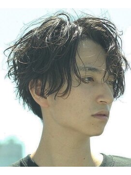 レクタ(RECTA) 前下がりセンターパート　ニュアンス　アップバング　パーマ