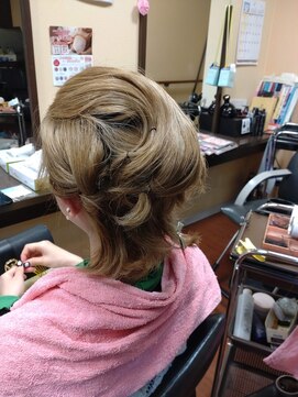 アプリコット美容室 【成人式】袴着付け+ヘアセット