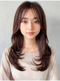 サイドバングシースルーバングワンカールうる艶髪小顔カット