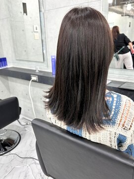 エンディアリング 東銀座(Endearing) ★レイヤーカット イメチェン 美髪 ホワイトブロンド