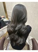 顔型別ヘアスタイル特集/ホワイトグレージュ/ミニウルフ