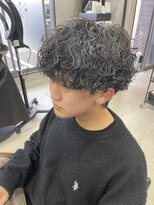 ジーナ 天神(Zina)&nbsp;波巻きスパイラル/波打ちパーマ