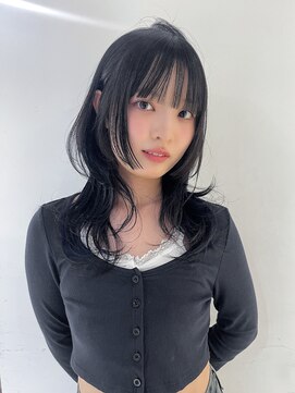 アルバム 新宿(ALBUM SHINJUKU) 暗めカラー韓国ヘア前髪カット顔周りレイヤーロング_F20854