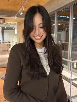 ロングレイヤーカットカーテンバング透明感カラー