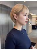 ショートカット・レイヤーカット×白髪ぼかし