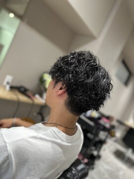 アンビス(1bis) 渋男風ツイストスパイラルパーマ