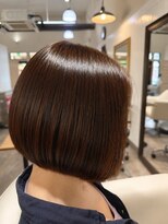 クオレ(CUORE)&nbsp;マニキュアで艶ボブ