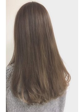 ラルジュ(Large.) 大人かわいいインナーカラーゆるふわスタイル。