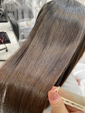 エスカーラ 表参道(THE ESCALA) @aidaman321 似合わせカット/くびれヘア/ツートーンカラー