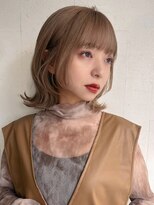 ベイルーム(BAYROOM by HONEY omotesando) 大人可愛い20代30代40代ウルフレイヤー×クリームベージュ