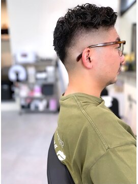 ナナサンマル(730) メンズの大人パーマ