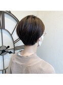 マッシュショート×刈り上げ女子×アッシュベージュ
