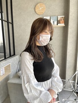 ムード タテマチ(mood tatemachi) 透明感カーキグレージュ