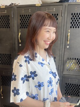 アチーブリス(achieve Liss) 立体感 ミディアムぱっつんオレンジカラー