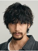 メンズラフセンターパート波巻きスパイラルパーママッシュウルフ