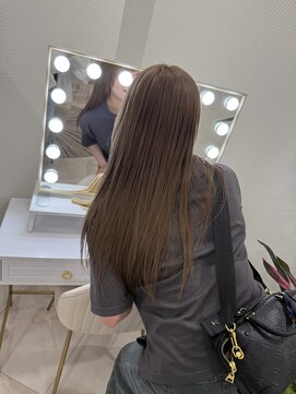 ヴィジュアリスト(VISUALIST) ミルクティーベージュ