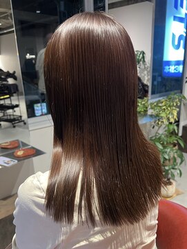 トッド(tod) ベージュブラウン 透明感カラー 髪質改善 MISAKI 丸の内