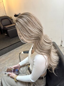 ブレンド 渋谷(BLend) ハイライトカラーミディアムバタフライカットデザインカラー