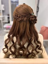 マカリィ 上野御徒町店(Makalii)&nbsp;くるみちゃんヘア アレンジ（ハーフアップ アレンジ）