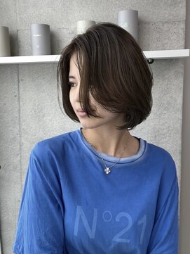 プール(pour.) スモーキーブラウン×伸ばし中ボブ