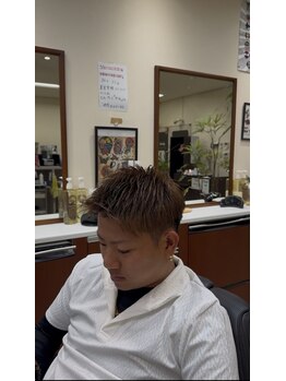 アモーレの写真/清潔感のある好印象スタイルで、"デキる男"を演出◎髪型、ひげ、眉までトータルでお任せ下さい！[メンズ]