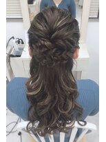 リサ 恵比寿(risa.)&nbsp;編み込みとねじりのネオハーフ