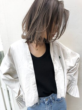 トルネード(TORNADO) 外国人風ボブ ハイライトバレイヤージュ グレージュエアタッチ