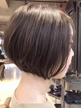ロジッタ(ROJITHA) 丸みショート×アッシュブラウン【ROJITHA原宿表参道】
