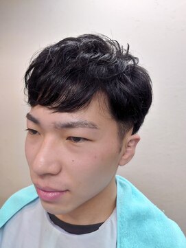 ヘアーカットデザインサロン スマッシュ 田町店(Hair cut design salon Smash) マッシュ ツーブロック ショート ビジネスマン 学生、黒髪