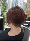 女性らしさを残した大人刈り上げスタイル