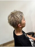 ハイトーン×スパイキーショート