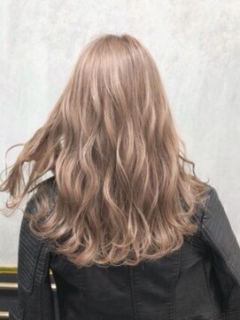 アンククロス 青山店(ANKH CROSS) ブロンドベージュ/レイヤーカット