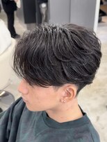 エデアンルクラ 下通(EDEAN Leclat)&nbsp;熊本フェザーパーマ ニュアンス 毛流れ MEN'S HAIR