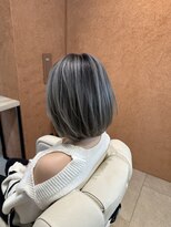 ラシンバンノラ(Lashinvan Nola) ボブ×バレイヤージュ