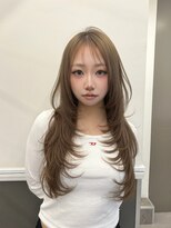 ログ オモテサンドウ(L.O.G OMOTESANDO)&nbsp;ブリーチなしカラーハッシュカットミルクティーベージュ
