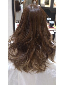 トリコ 都島店(trico) ナチュラルグラデーションカラー@ふわふわカール【トリコ都島】