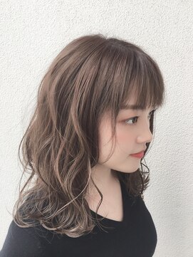 ルース(RUTH) お洒落なハイトーンベージュ