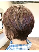 エルア(elua)&nbsp;グレイカラー＆ハイライトの人気ショートボブ