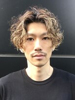 ピークアブー 原宿ハラカド(PEEK-A-BOO) メンズパーマスパイラルセンターパートメンズハイライトウェーブ