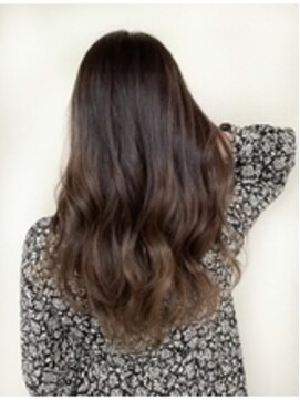 ルフュージュアミエ(refuge amie) ナチュラルバレイヤージュ [鶴瀬西口美容室]