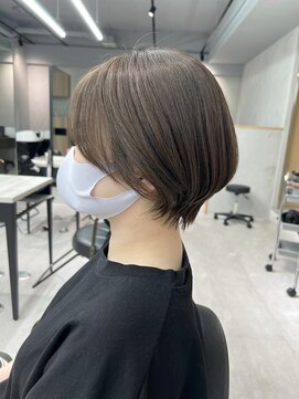 ルネ 北千住(Renee) アッシュベージュ_マニッシュショート_ショートヘア