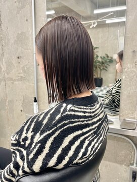ノエ(noe) 切りっぱなしボブ×透明感カラーR-17