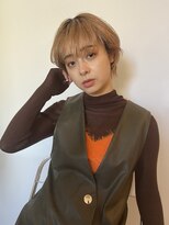 イル(ill)&nbsp;ハイトーン　ショート　ベージュ